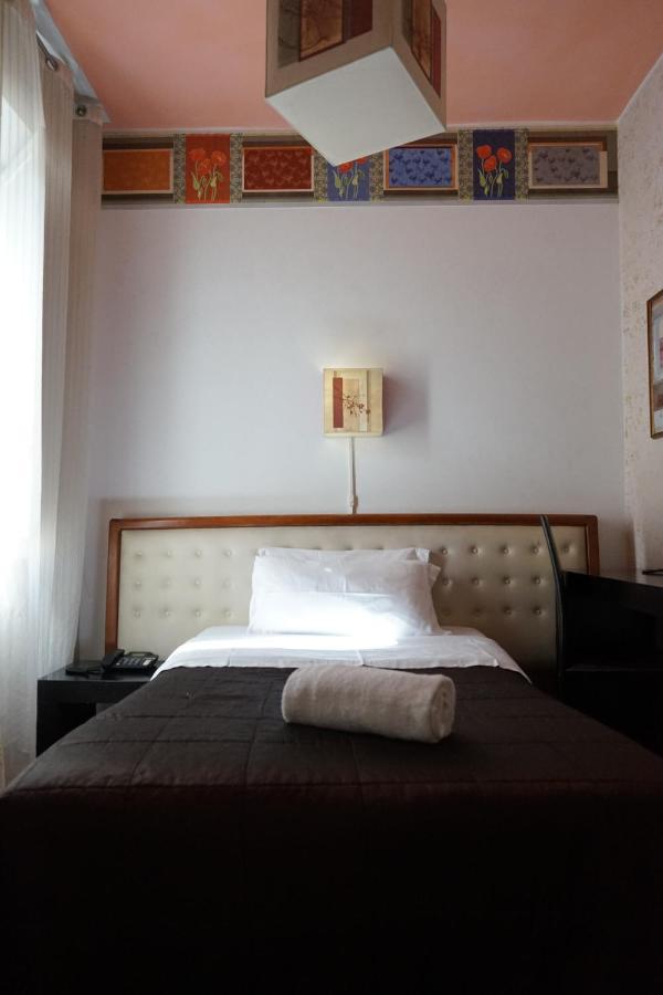 Roma Room Hotel Buitenkant foto