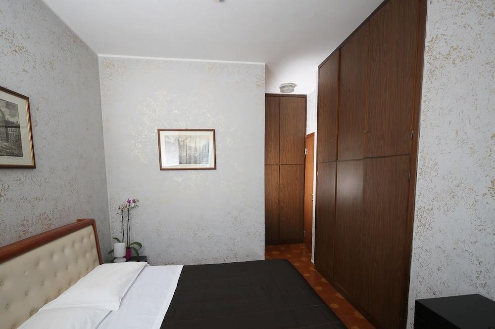 Roma Room Hotel Buitenkant foto