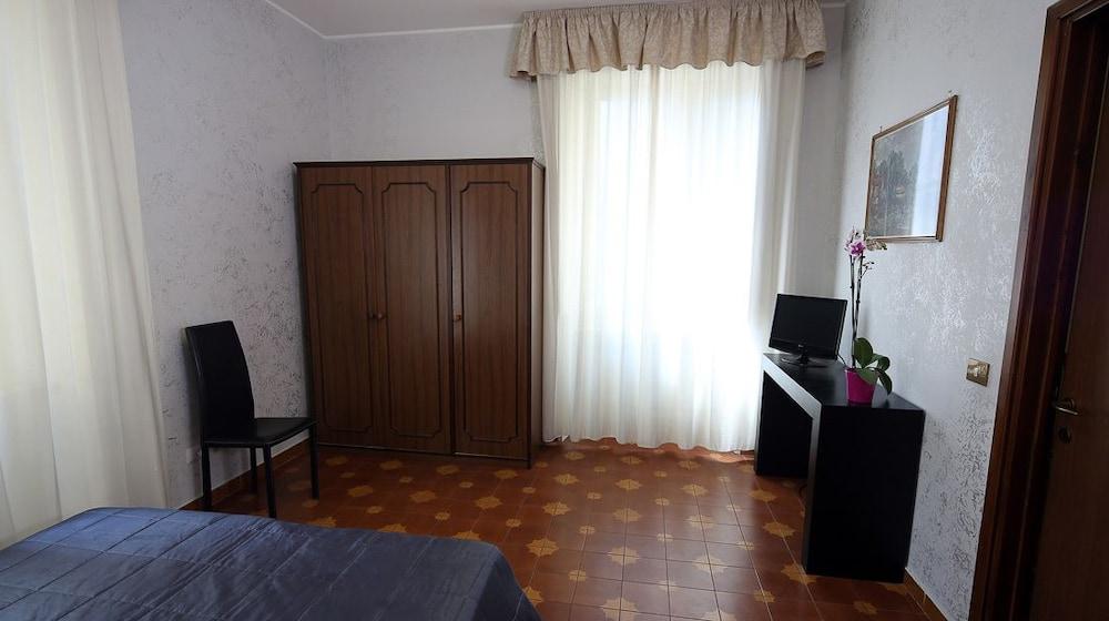 Roma Room Hotel Buitenkant foto