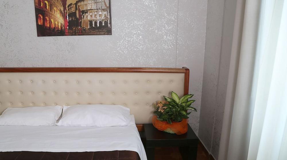 Roma Room Hotel Buitenkant foto