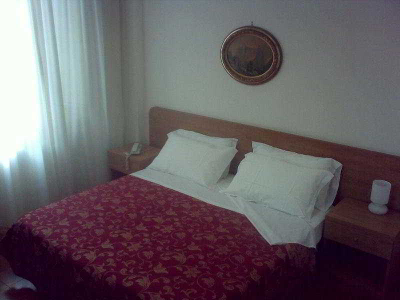 Roma Room Hotel Buitenkant foto